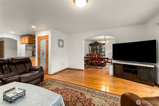 16107 SE 256th Place, Covington, WA 98042