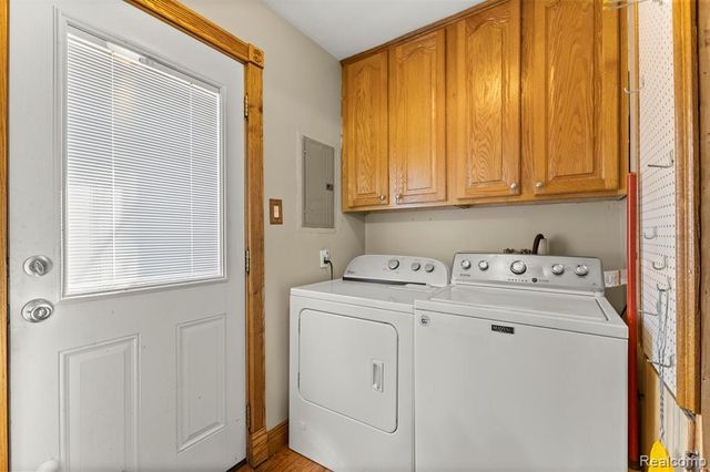 4903 Bedford Street, Dearborn Heights, MI 48125