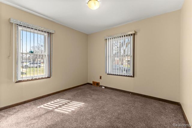 4903 Bedford Street, Dearborn Heights, MI 48125