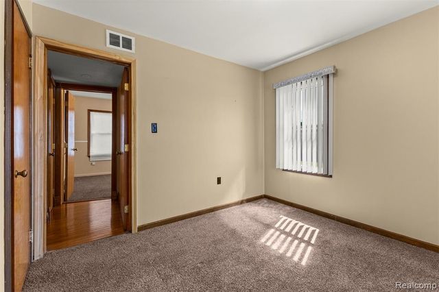 4903 Bedford Street, Dearborn Heights, MI 48125