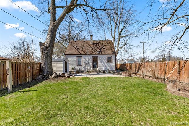 4903 Bedford Street, Dearborn Heights, MI 48125