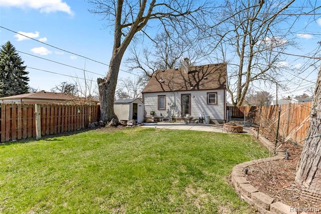 4903 Bedford Street, Dearborn Heights, MI 48125