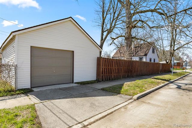 4903 Bedford Street, Dearborn Heights, MI 48125