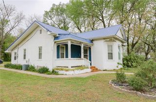 610 S Vine Street, Holden, MO 64040