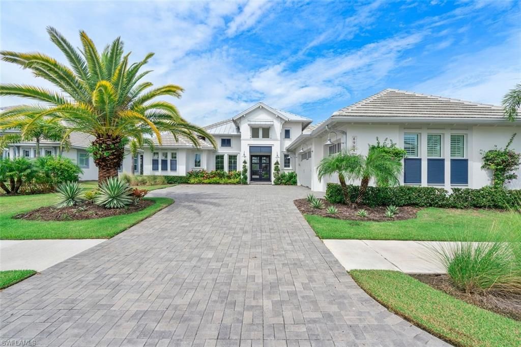 8904 Nevis WAY, NAPLES, FL 34112 — exterior