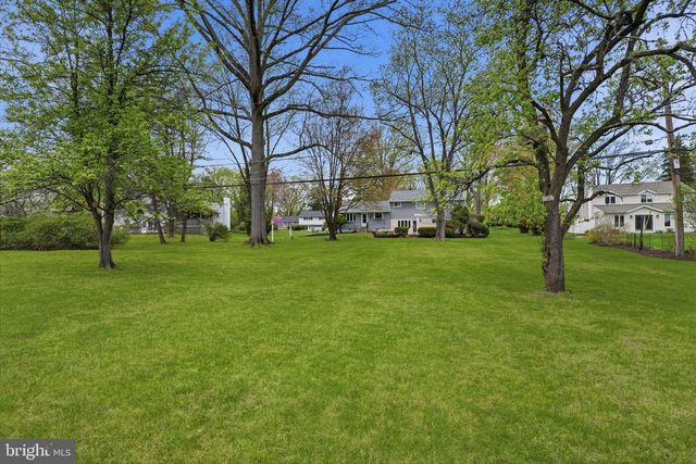 1312 HARRIS RD, Dresher, PA 19025