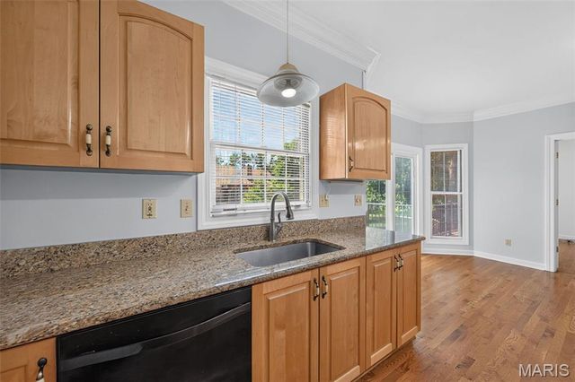 6320 Christopher Winds Court, Oakville, MO 63129