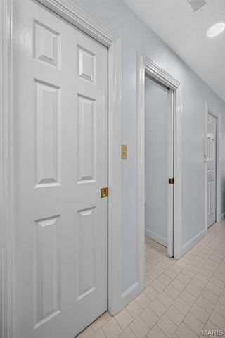 6320 Christopher Winds Court, Oakville, MO 63129