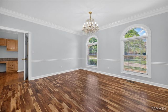 6320 Christopher Winds Court, Oakville, MO 63129