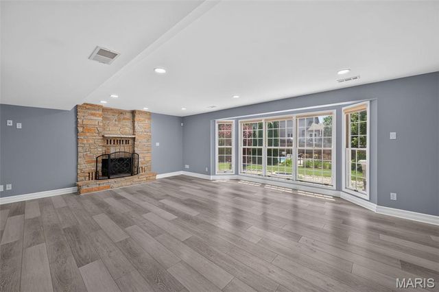 6320 Christopher Winds Court, Oakville, MO 63129
