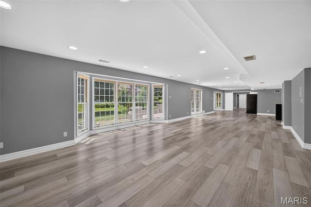 6320 Christopher Winds Court, Oakville, MO 63129