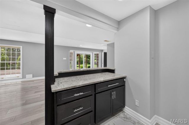6320 Christopher Winds Court, Oakville, MO 63129