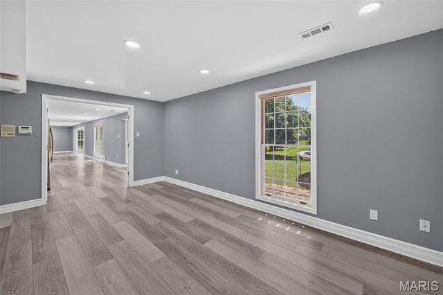 6320 Christopher Winds Court, Oakville, MO 63129