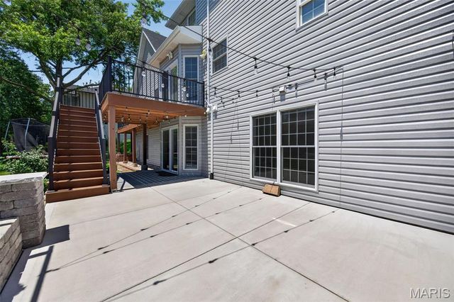6320 Christopher Winds Court, Oakville, MO 63129