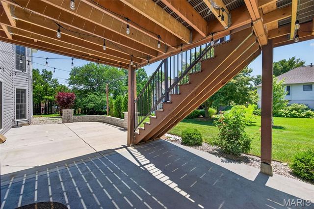 6320 Christopher Winds Court, Oakville, MO 63129