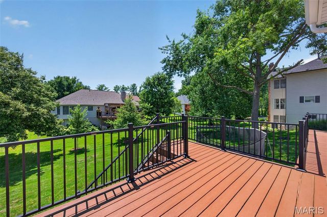 6320 Christopher Winds Court, Oakville, MO 63129
