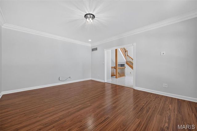 6320 Christopher Winds Court, Oakville, MO 63129