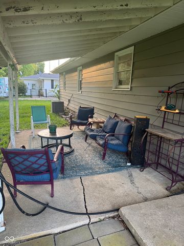 1042 E McKay Road, Shelbyville, IN 46176