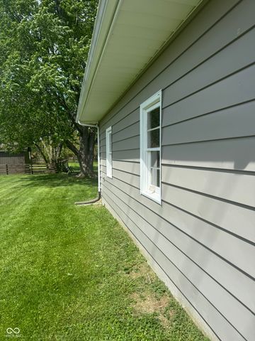 1042 E McKay Road, Shelbyville, IN 46176
