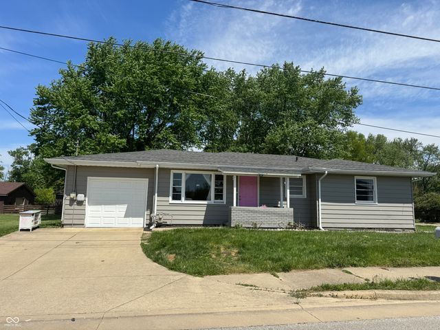1042 E McKay Road, Shelbyville, IN 46176
