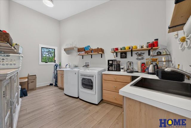 8440 Raven Drive, Louisville, NE 68037
