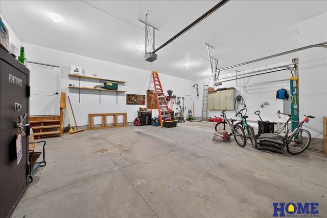 8440 Raven Drive, Louisville, NE 68037