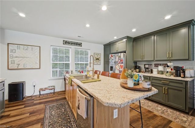 4568 Johns Point RD, Gloucester, VA 23061