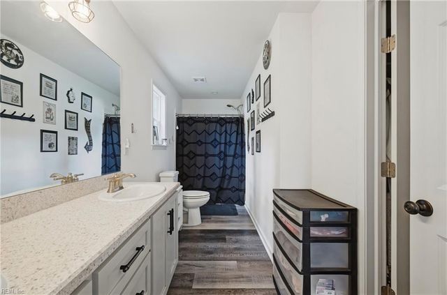 4568 Johns Point RD, Gloucester, VA 23061