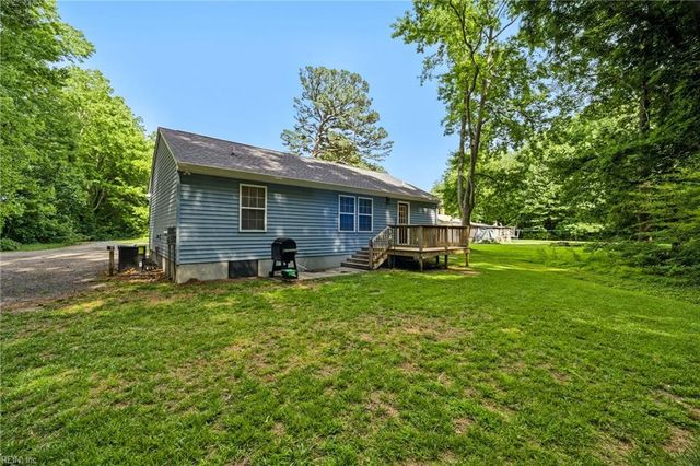 4568 Johns Point RD, Gloucester, VA 23061