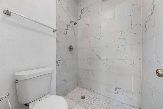 8253 Sands Point Drive 165, Houston, TX 77036