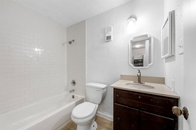 8253 Sands Point Drive 165, Houston, TX 77036