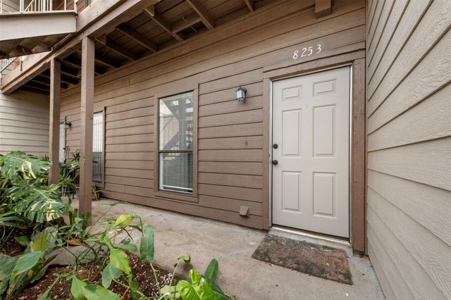 8253 Sands Point Drive 165, Houston, TX 77036