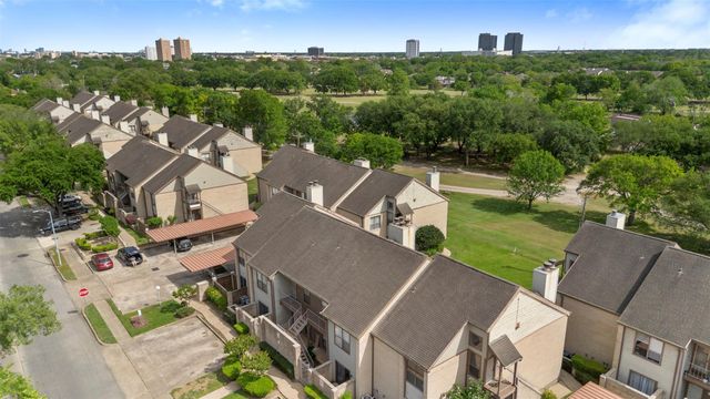 8253 Sands Point Drive 165, Houston, TX 77036