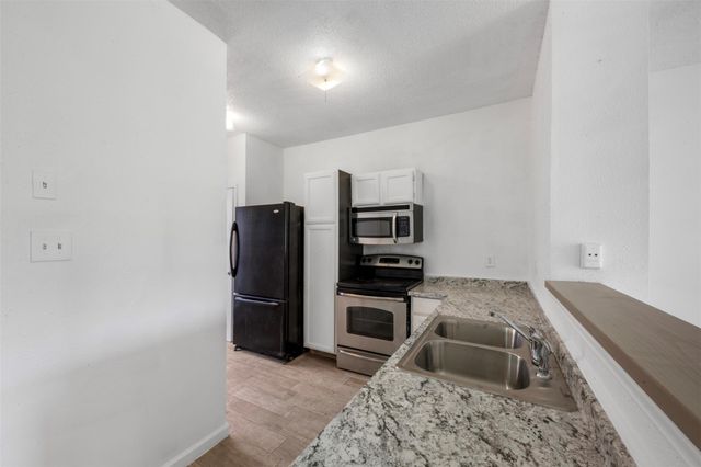 8253 Sands Point Drive 165, Houston, TX 77036