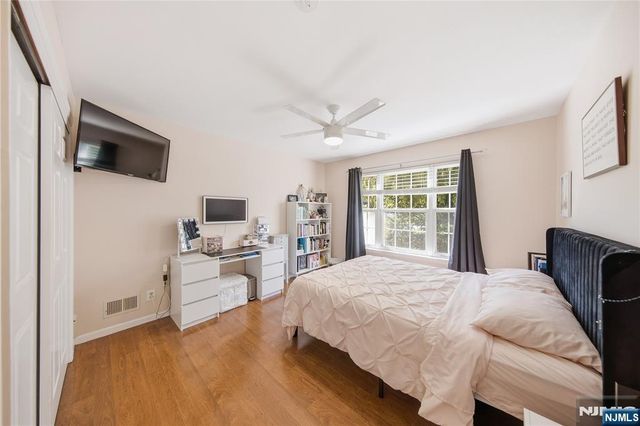 18 Metro Vista Drive, Hawthorne, NJ 07506