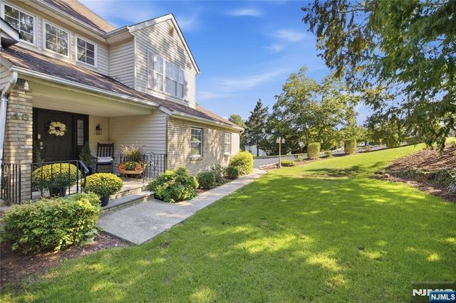 18 Metro Vista Drive, Hawthorne, NJ 07506