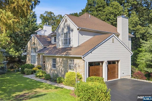 18 Metro Vista Drive, Hawthorne, NJ 07506