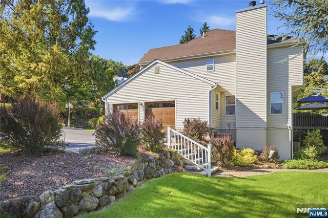 18 Metro Vista Drive, Hawthorne, NJ 07506