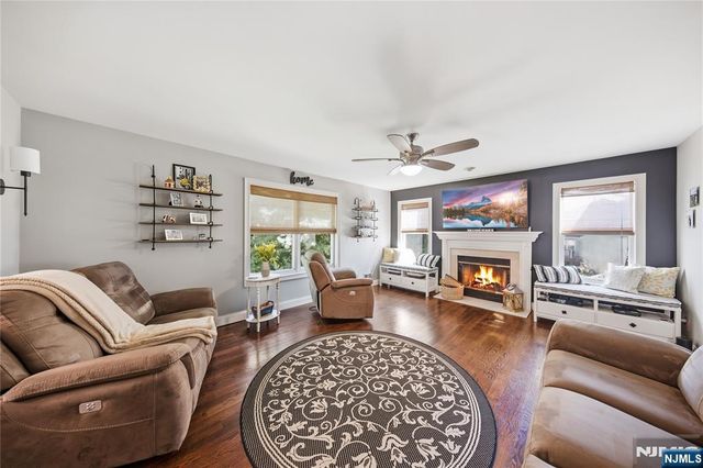 18 Metro Vista Drive, Hawthorne, NJ 07506