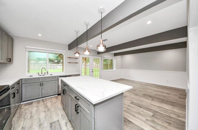 9638 Ravensworth Drive, Houston, TX 77031