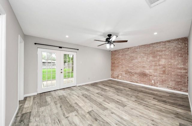 9638 Ravensworth Drive, Houston, TX 77031