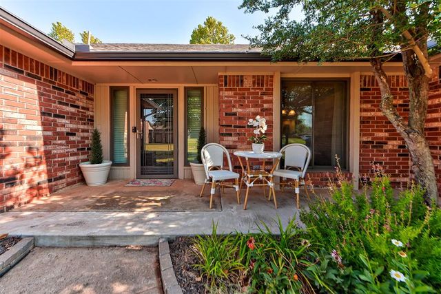 301 Little Chisholm Circle, Edmond, OK 73012