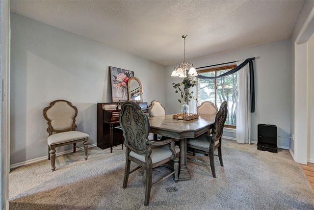 301 Little Chisholm Circle, Edmond, OK 73012