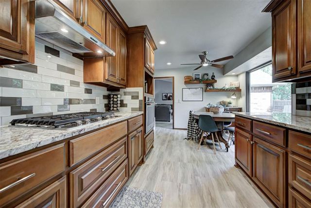 301 Little Chisholm Circle, Edmond, OK 73012