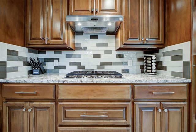 301 Little Chisholm Circle, Edmond, OK 73012