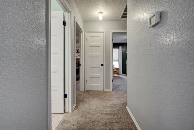 301 Little Chisholm Circle, Edmond, OK 73012
