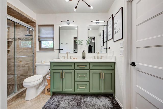301 Little Chisholm Circle, Edmond, OK 73012