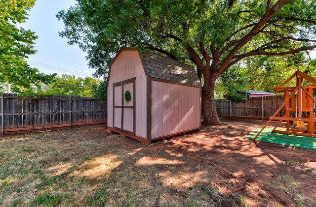 301 Little Chisholm Circle, Edmond, OK 73012