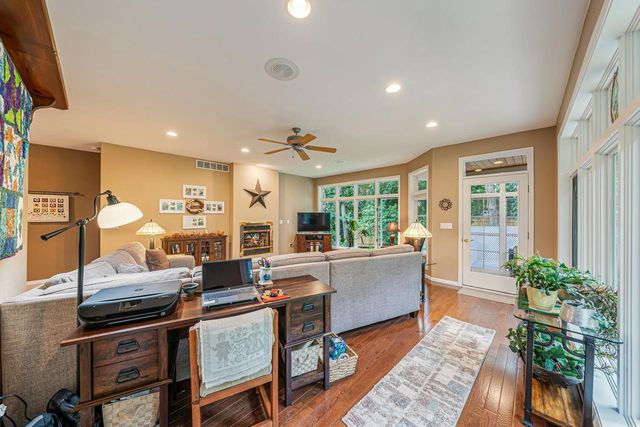 8405 RIDGEVIEW COURT, Larsen, WI 54947