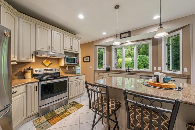 8405 RIDGEVIEW COURT, Larsen, WI 54947